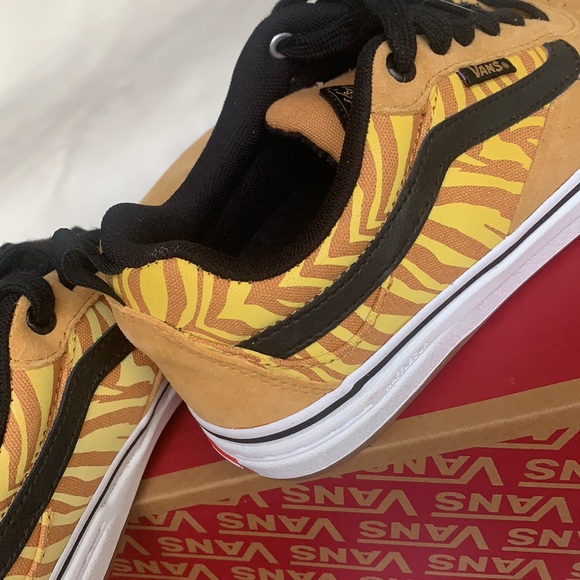 VANS KYLE WALKER PRO REFLECTIVE Tiger/Black WMNS - Picture 12 of 13